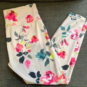 Athleta Elation 7/8 Tight Floral Leggings Size M